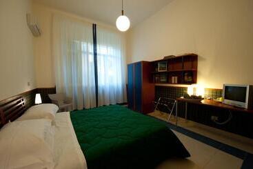 هتل Villa Sturzo