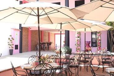 Casa Rosa Hotel & Spa