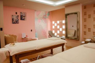 Casa Rosa Hotel & Spa