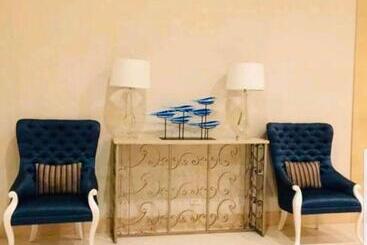 Favila Condotel Unit 150 Newport Boulevard Near Airport Terminal 3 And All Other Airport