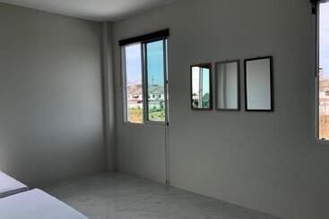 호스텔 Chics Resort ชิคส์รีสอร์ท