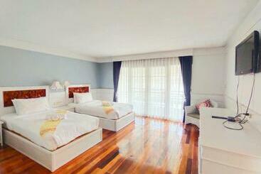 هتل ริเวอร์บรีซ เชียงแสน River Breeze Chiangsean