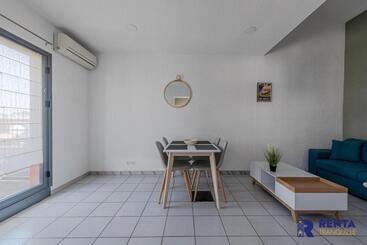 Le Cannetois   2 Chambres   Wifi   Parking