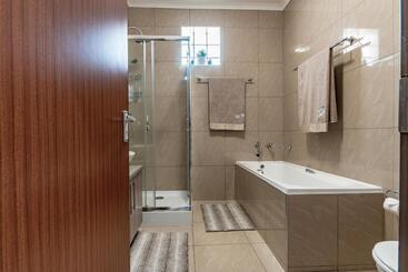 Meerkat Manor Self Catering & Accommodation Windhoek