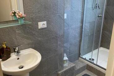 پانسیون Affittacamere Home&stazione Bologna