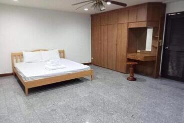 هاستل โชคชัยแมนชั่น บางบัวทอง