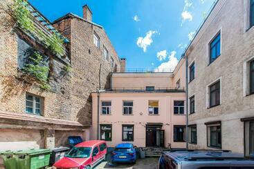 هاستل The House Vilnius