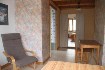 تختخواب و صبحانه Le Vieux Chalet