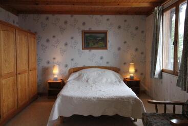 تختخواب و صبحانه Le Vieux Chalet