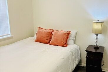 Entire Gorgeous Residential House,10 Min From Fort Hood Airport