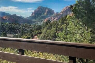 3 Acre Private Designer Villa Borders Forest Forever Views!