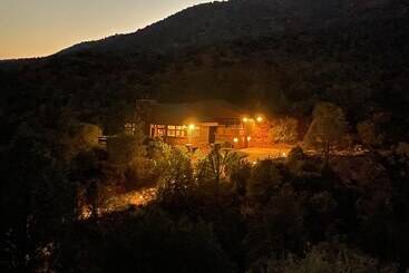 3 Acre Private Designer Villa Borders Forest Forever Views!