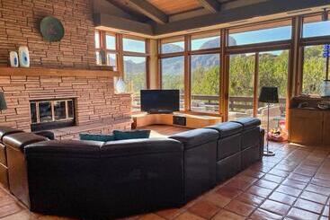 3 Acre Private Designer Villa Borders Forest Forever Views!