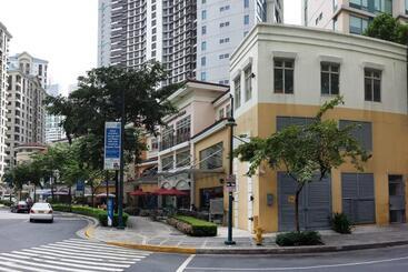 A2j Bgc Luxury 1br Suite Near Burgos Circle & Mall