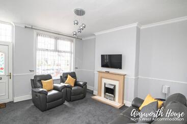 Ainsworth House Serviced Accommodation