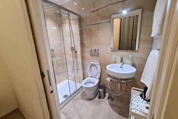 Central Savona B&b