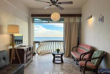 Maison Seaview Suites Port Dickson