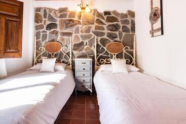 هتل Cortijo Rincón Del Sur