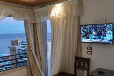 هتل Diamond Dahab House