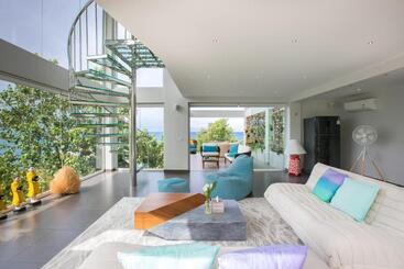 هتل Panoramic Duplex Studio