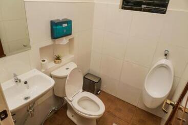 پانسیون Amigos Dauin Hostel
