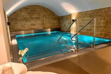 Familienwohnung Im Herzen Von Bern Mit Pool Und Sauna