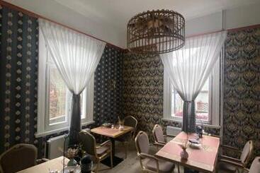 Villa Burgau B&b