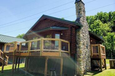 Hanky Panky 1 Bedroom On The River Pet Friendly With Fee Free Activity Tickets!