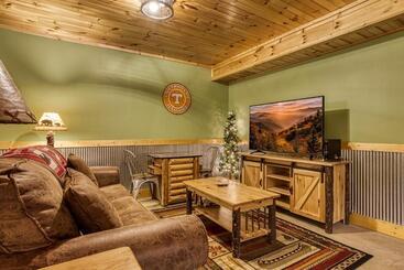 Hidden Cove Cabin