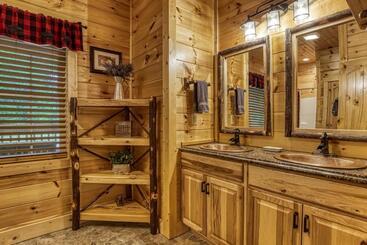 Hidden Cove Cabin