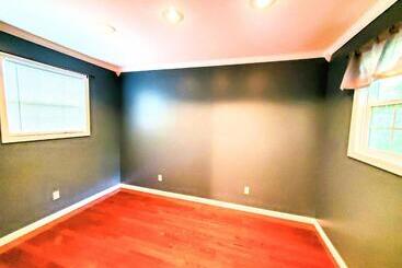 Hillbilly Hilton Pet Friendly Sleeps 4 Free Tickets Mountain View