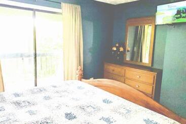 Hillbilly Hilton Pet Friendly Sleeps 4 Free Tickets Mountain View