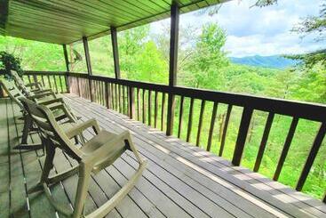 Hillbilly Hilton Pet Friendly Sleeps 4 Free Tickets Mountain View