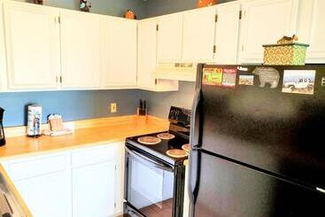 Hillbilly Hilton Pet Friendly Sleeps 4 Free Tickets Mountain View