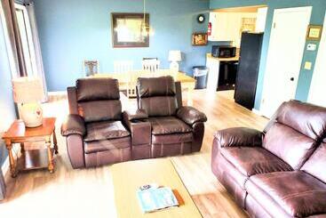Hillbilly Hilton Pet Friendly Sleeps 4 Free Tickets Mountain View