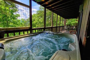 Hillbilly Hilton Pet Friendly Sleeps 4 Free Tickets Mountain View