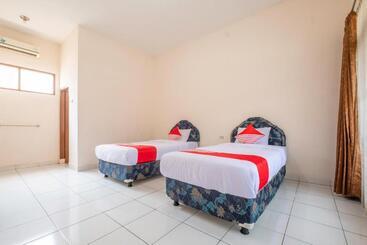 Reddoorz At Hotel Padjajaran Tasikmalaya