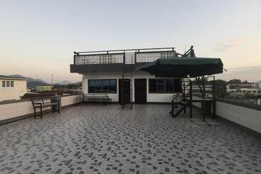 펜션 บ้านพรศรี Homestay
