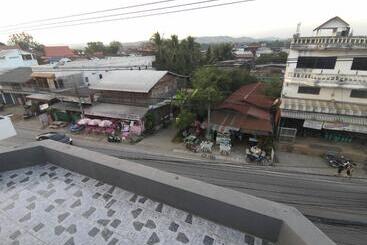 펜션 บ้านพรศรี Homestay