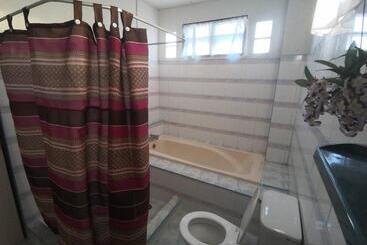 펜션 บ้านพรศรี Homestay