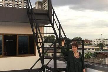 펜션 บ้านพรศรี Homestay