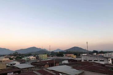 펜션 บ้านพรศรี Homestay