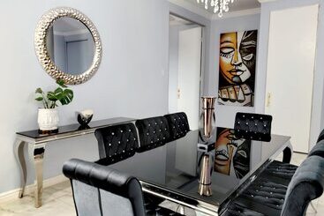 4 On Pritchard Luxury Suites