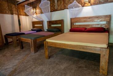 هاستل Soffta Surf Ranch