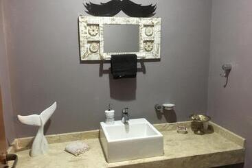 تختخواب و صبحانه Chez Monsieur