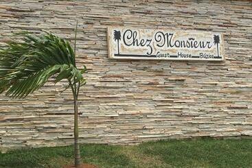 تختخواب و صبحانه Chez Monsieur