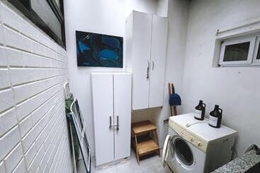 Departamento Temporal Catedral Con Cochera A 100 Metros Para Autos Chicos   Medianos