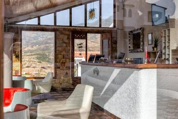 استراحتگاه El Cortijo & Spa