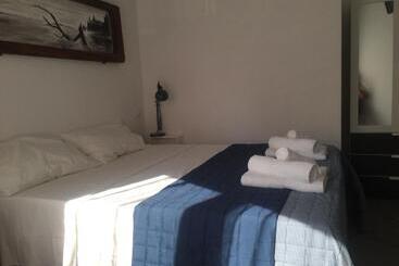 پانسیون Aquamarina Rooms