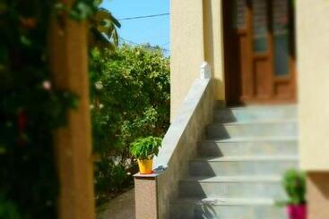 פנסיון Casa Smeilor Horezu